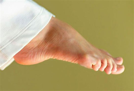 Sağ Ayak Baş Parmak Uyuşması Belirtileri ve Tedavisi