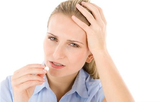 Şiddetli Baş Ağrısı Belirtileri ve Tedavisi